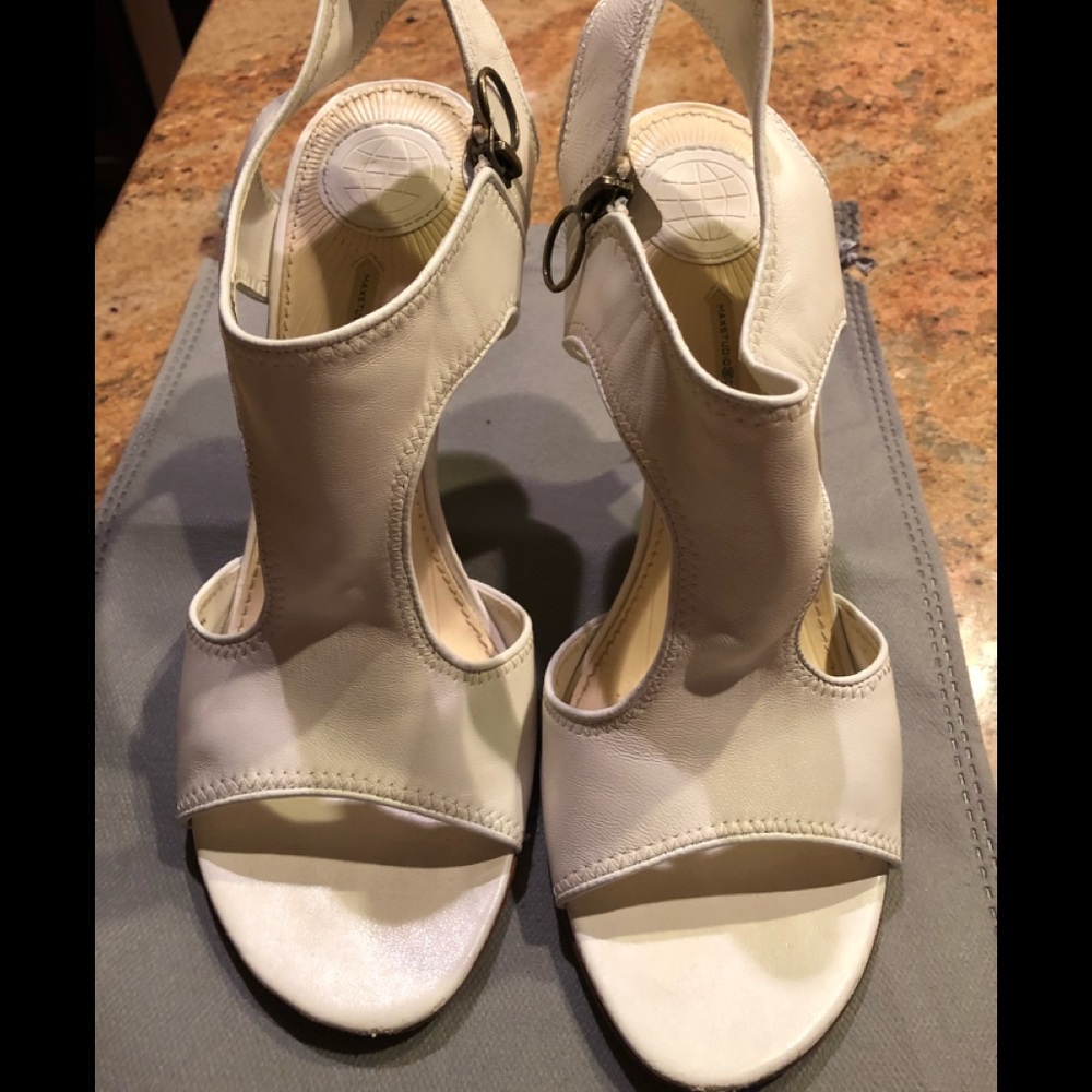 Women shoes